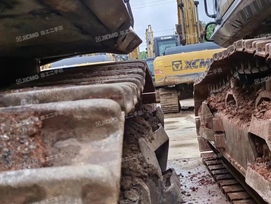 徐工XE490DK履带式挖掘机