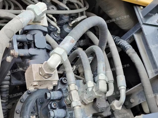 徐工XE490DK履带式挖掘机