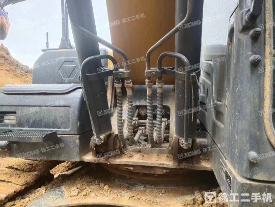 徐工XE215DA履带式挖掘机