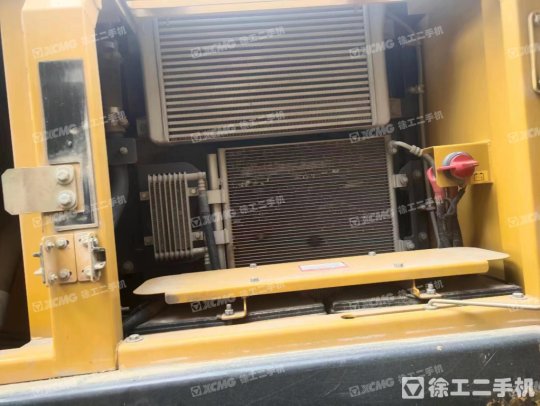 徐工XE215DA履带式挖掘机