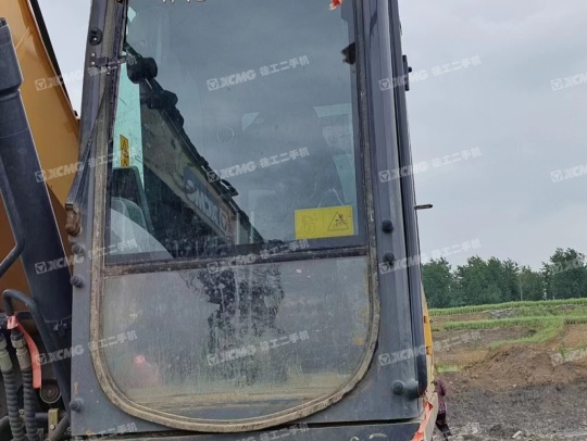 徐工XE200DA履带式挖掘机