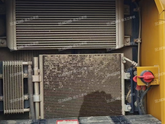 徐工XE200DA履带式挖掘机