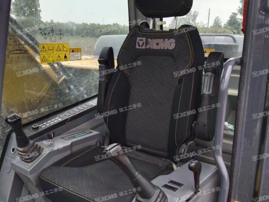 徐工XE200DA履带式挖掘机