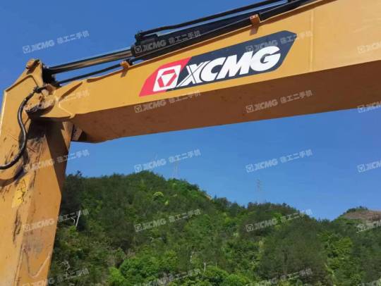 徐工XE200DA履带式挖掘机