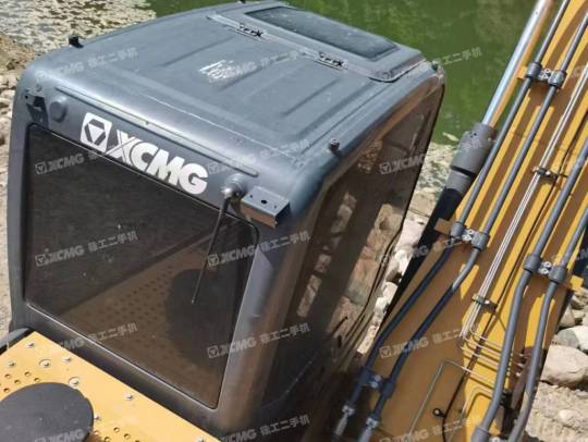 徐工XE200DA履带式挖掘机