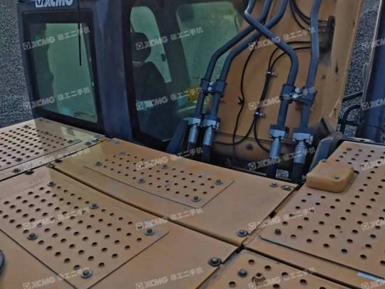 徐工XE380DK履带式挖掘机