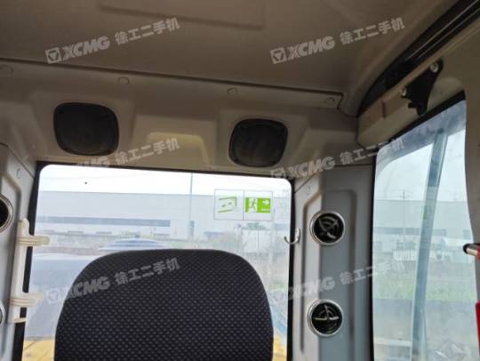 徐工XE370D履带式挖掘机