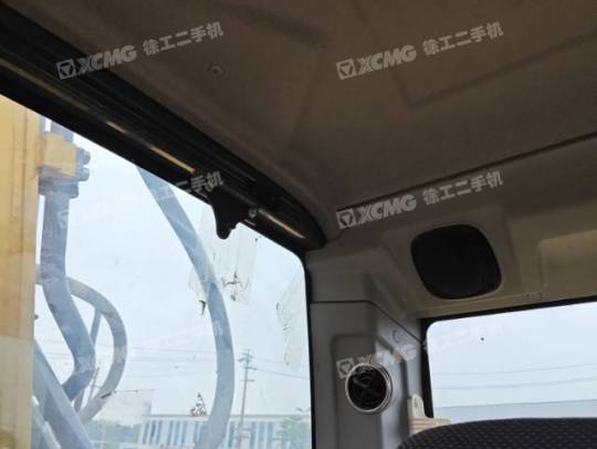 徐工XE370D履带式挖掘机