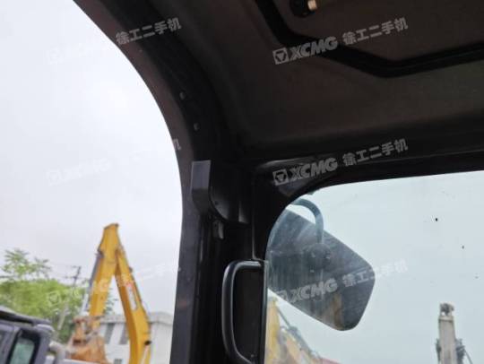 徐工XE370D履带式挖掘机