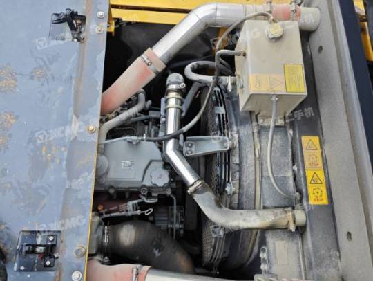 徐工XE370D履带式挖掘机