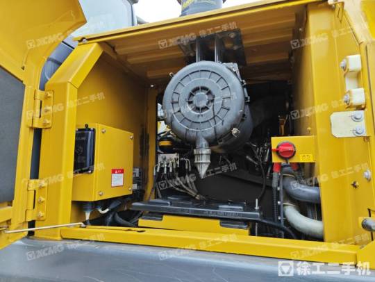 徐工XE370D履带式挖掘机