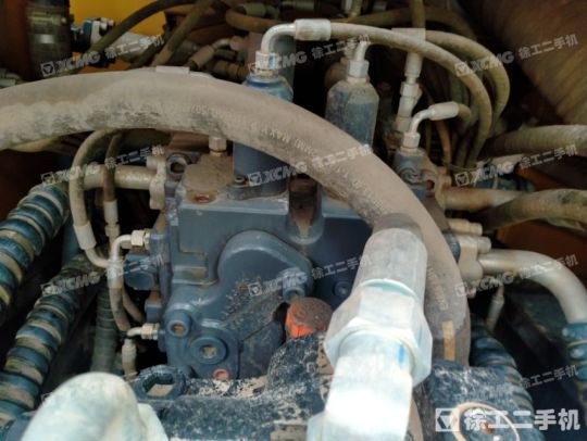 徐工XE370D履带式挖掘机