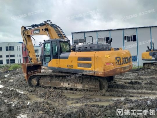 徐工XE370D履带式挖掘机