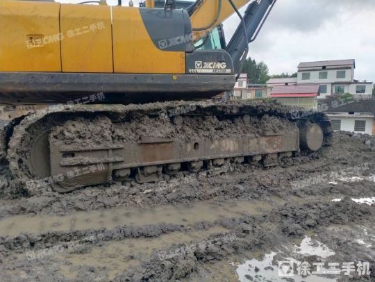 徐工XE370D履带式挖掘机