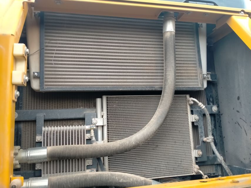 徐工XE370D履帶式挖掘機(jī)