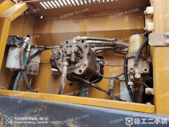 徐工XE370D履带式挖掘机