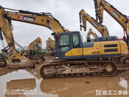 徐工XE370D履带式挖掘机