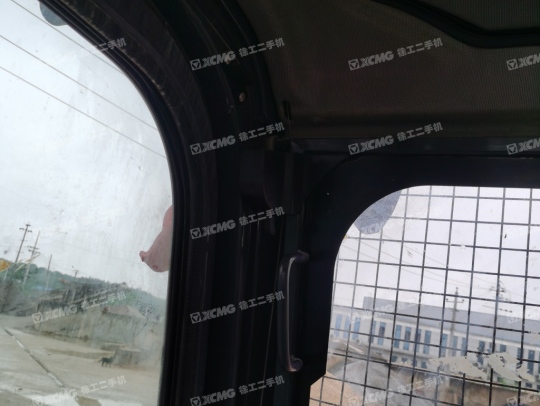 徐工XE370D履带式挖掘机