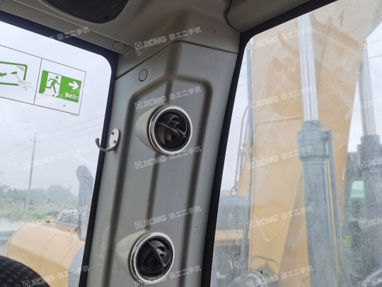 徐工XE370D履带式挖掘机