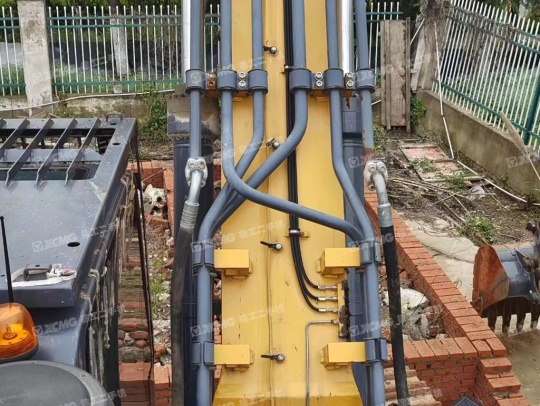 徐工XE490DK履带式挖掘机