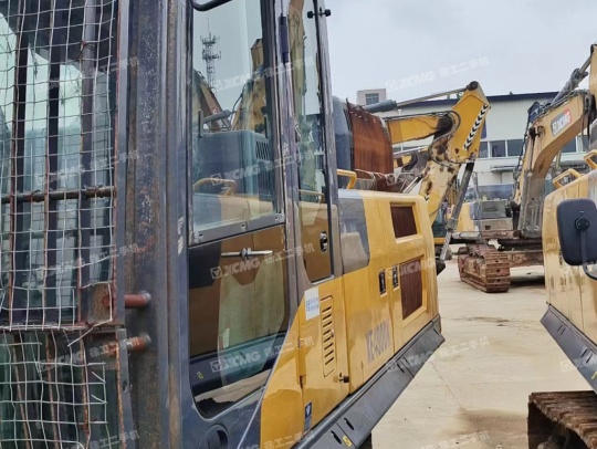 徐工XE490DK履带式挖掘机