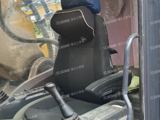 徐工XE490DK履带式挖掘机