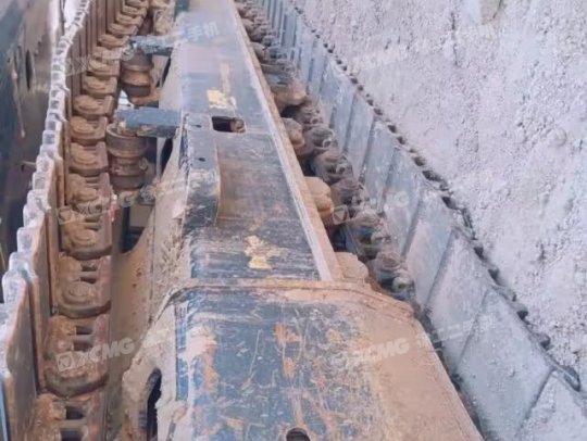 徐工XE200DA履带式挖掘机