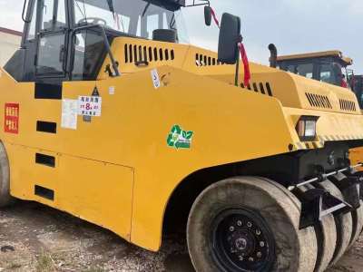 徐工XP303轮胎压路机(30吨胶轮)