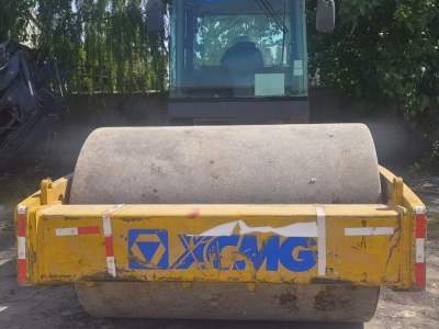 徐工XS263J单钢轮压路机