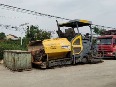 戴纳派克F3030C摊铺机