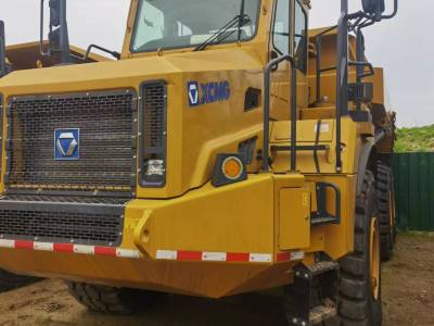 徐工XDA40铰接式自卸车