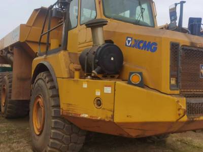 徐工XDA40铰接式自卸车