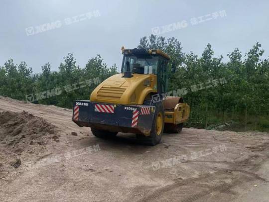 徐工XS263J单钢轮压路机