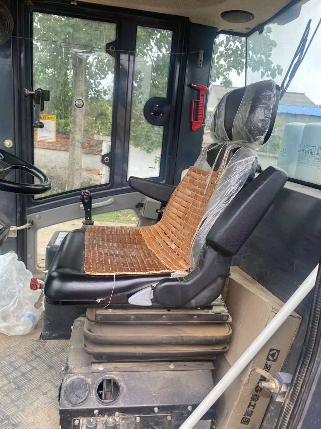 徐工XS263J单钢轮压路机