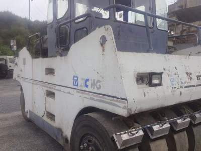 徐工XP261轮胎压路机(26吨胶轮)