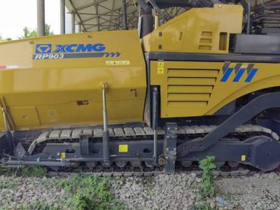 徐工RP903摊铺机
