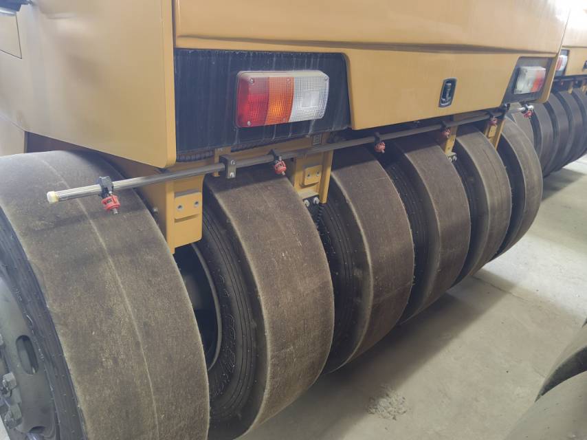 徐工XP303K轮胎压路机(30吨胶轮)