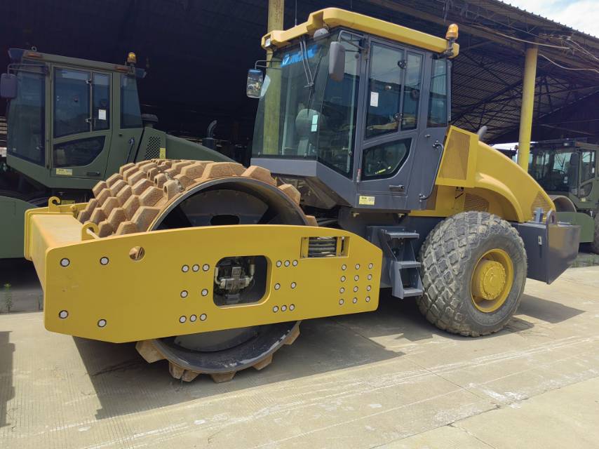 徐工XS203单钢轮压路机