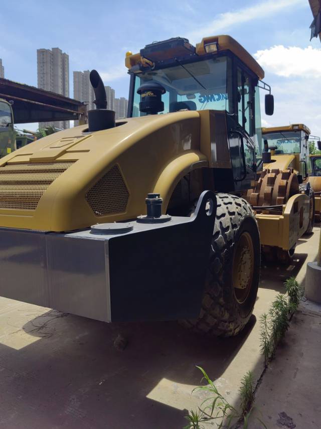 徐工XS203单钢轮压路机