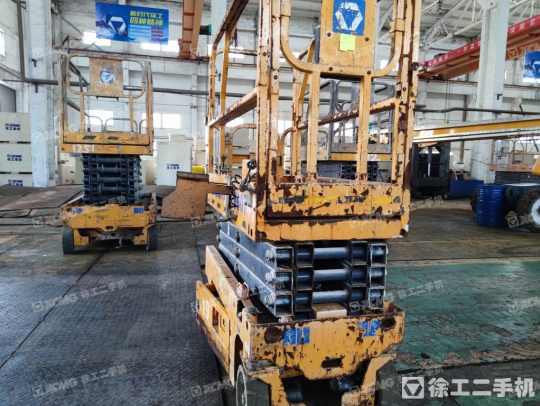 徐工GTBZ18A1曲臂式高空作业平台