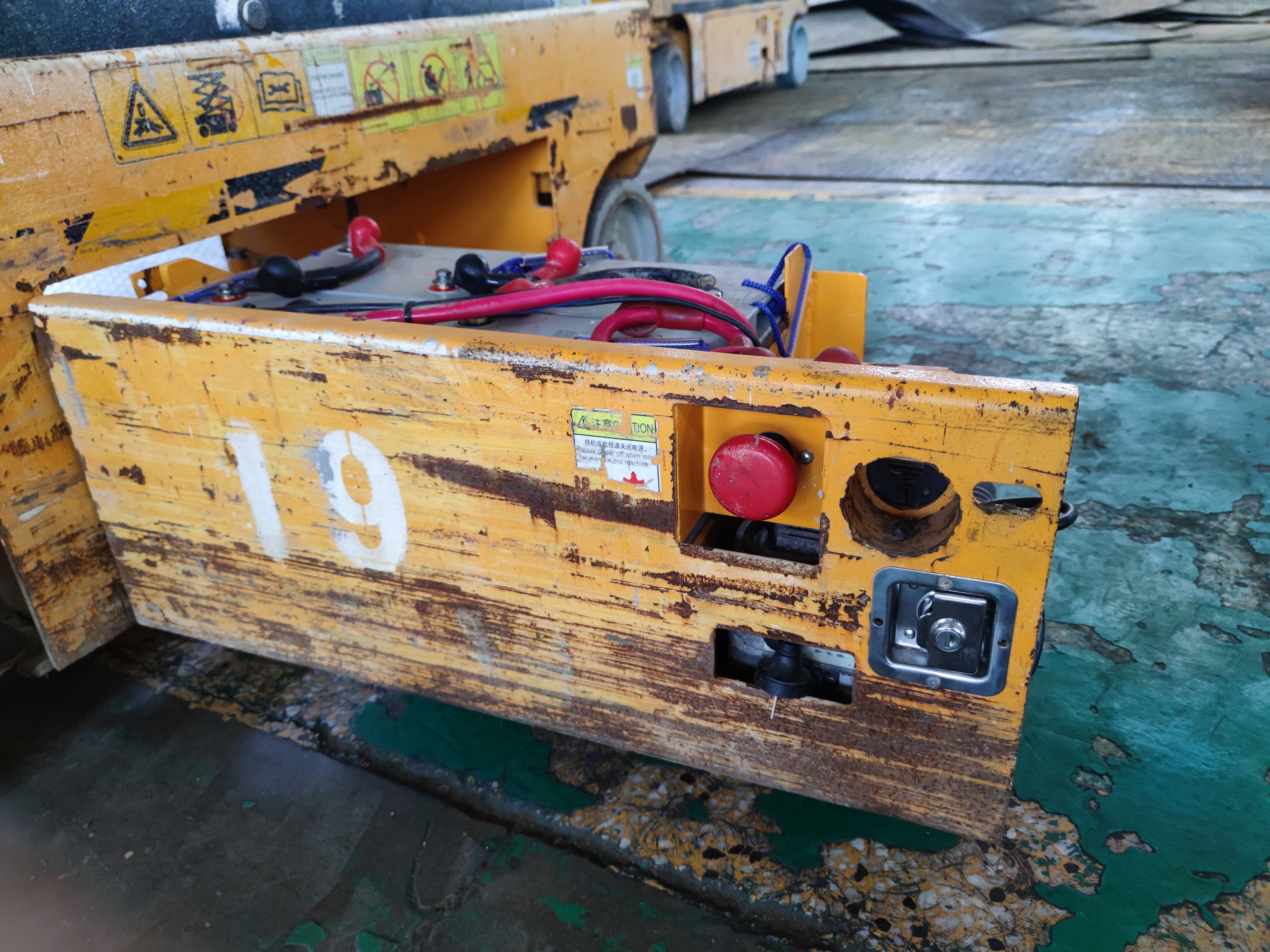 徐工GTBZ18A1曲臂式高空作业平台