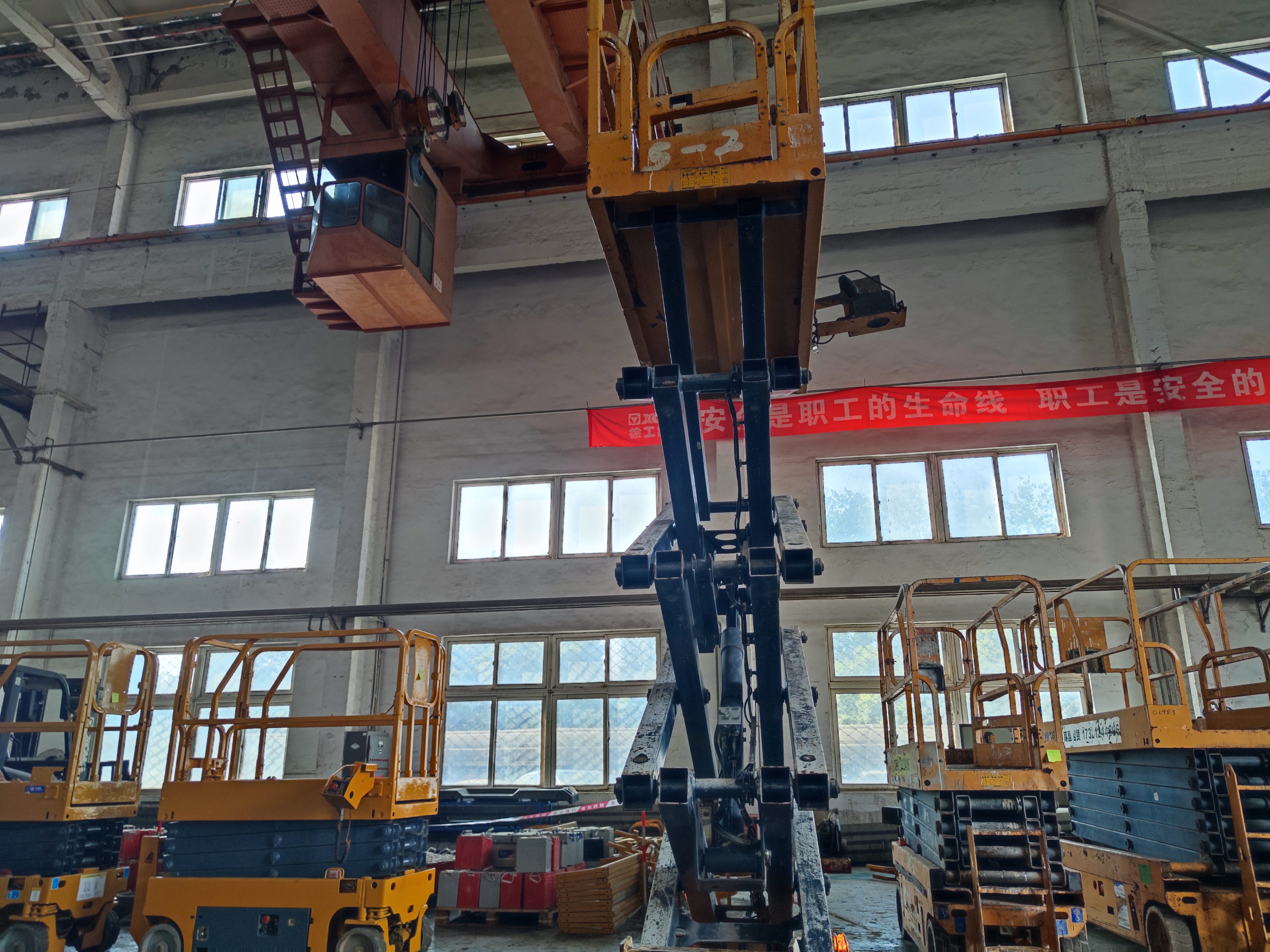 徐工GTBZ18A1曲臂式高空作业平台