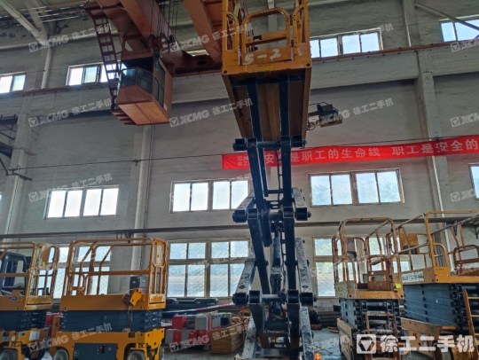 徐工GTBZ18A1曲臂式高空作业平台