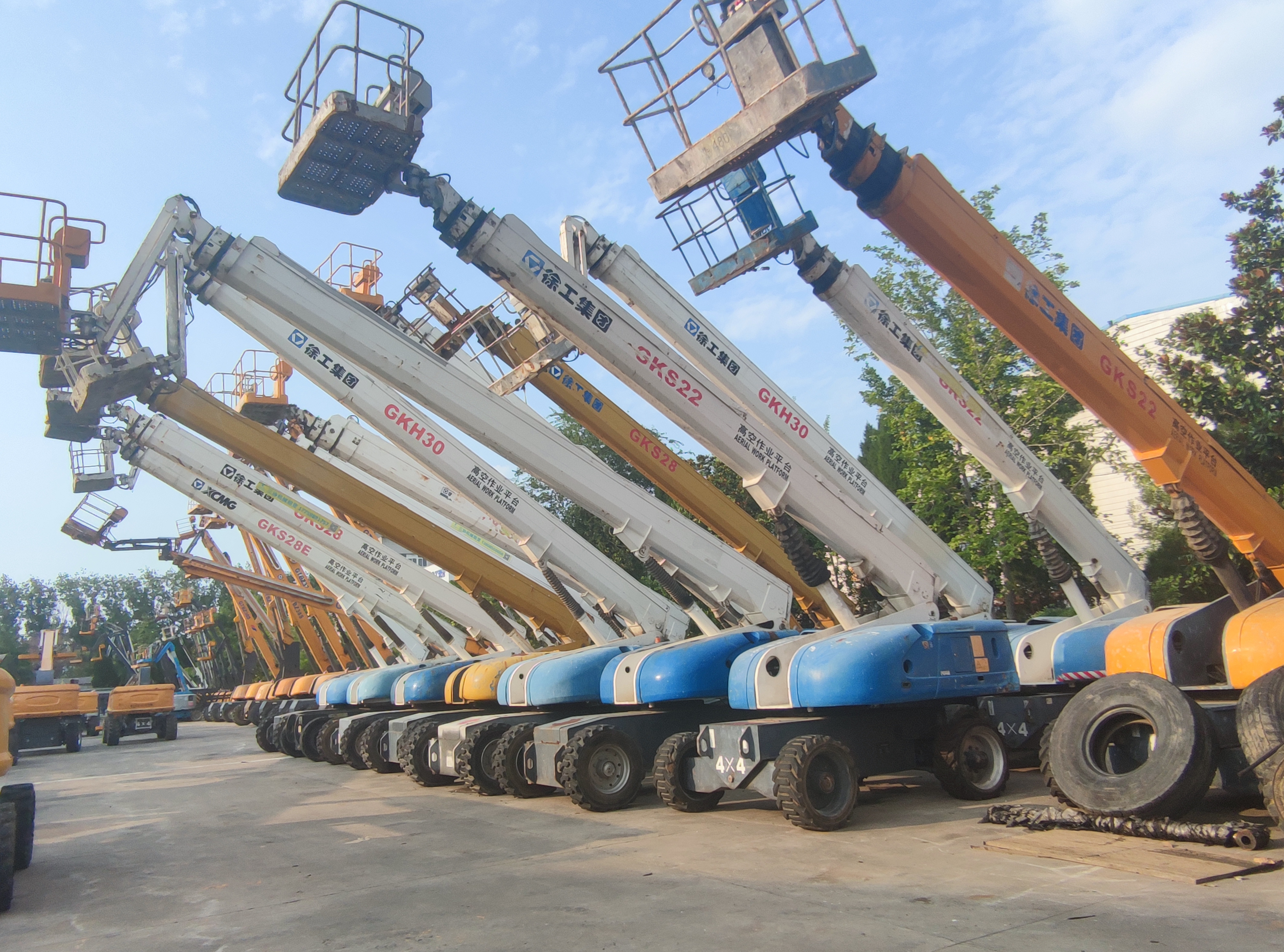 徐工GKS22直臂式高空作业车