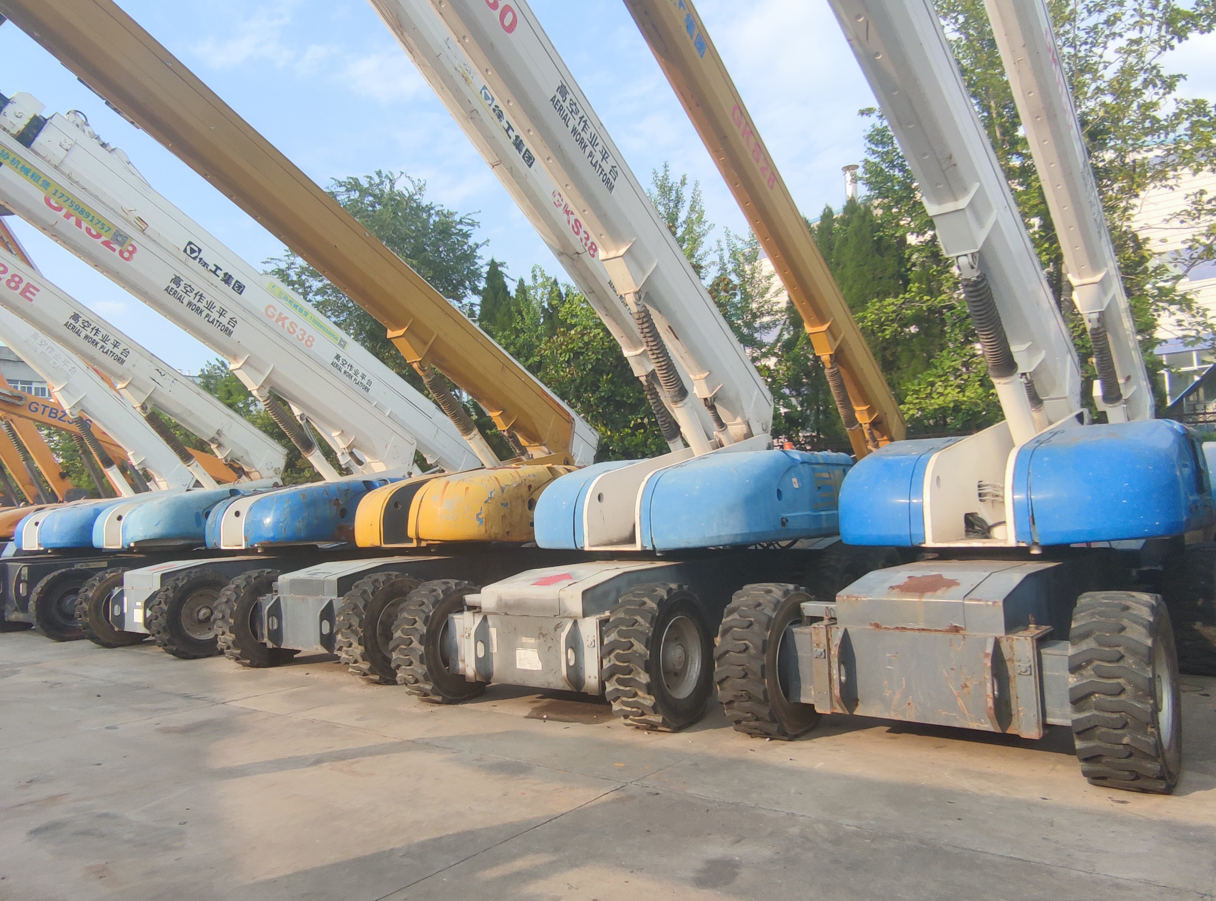 徐工GKS22直臂式高空作业车