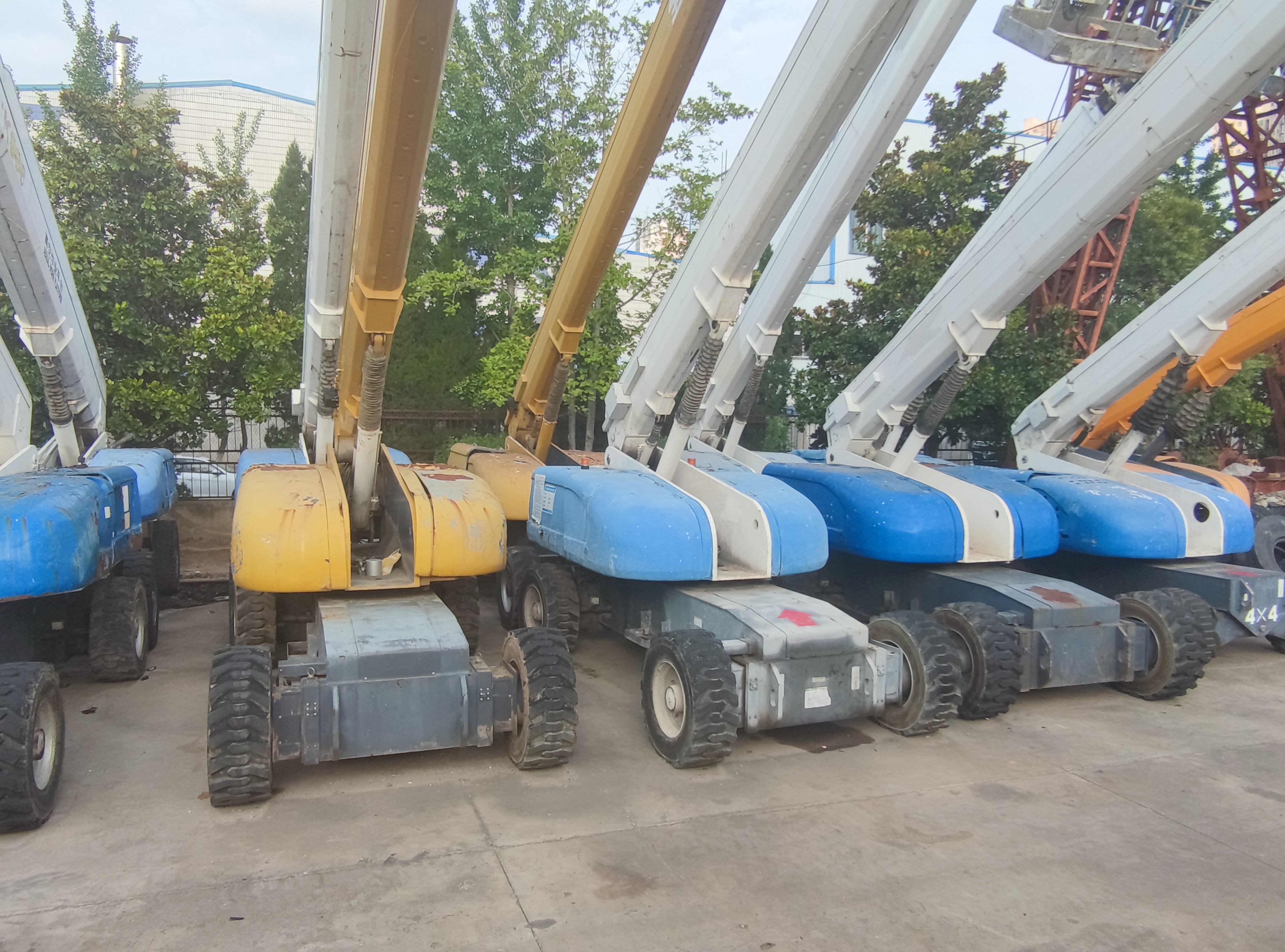 徐工GKS22直臂式高空作业车