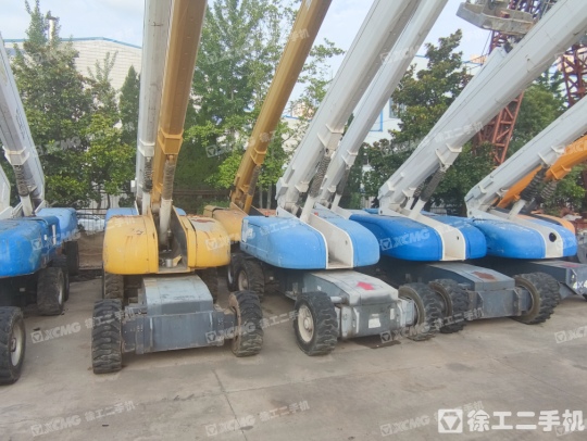 徐工GKS22直臂式高空作业车