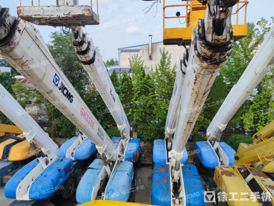 徐工GKS22直臂式高空作业车