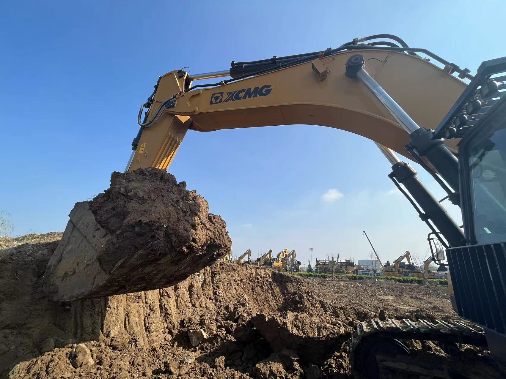 徐工XE800GA履带式挖掘机