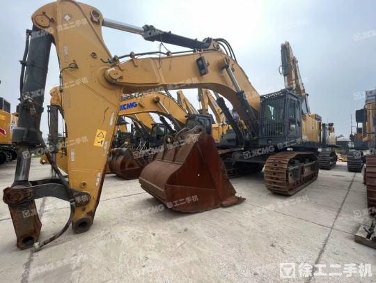 徐工XE900C履带式挖掘机